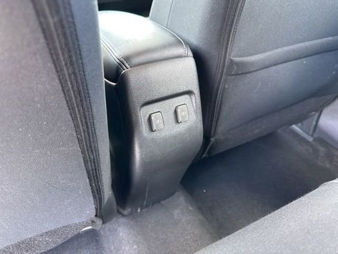 Used 2023 Nissan Kicks SR FWD image 17