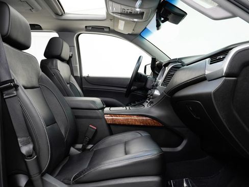 Used 2019 Chevrolet Tahoe Premier AWD/4WD image 23