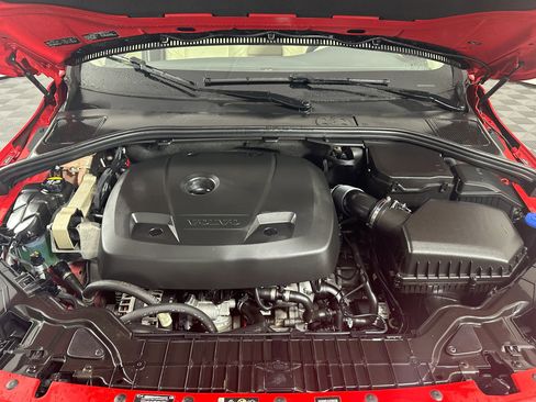 Used 2018 Volvo V60 T5 Dynamic w/ Vision Package image 16