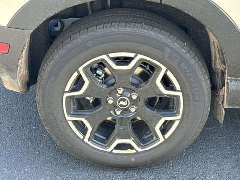 New 2025 Ford Bronco Sport Outer Banks w/ Outer Banks Tech Package+ image 17