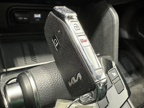 Used 2024 Kia Sportage EX image 29