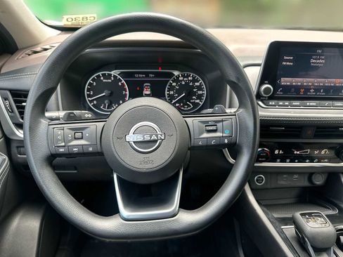 Used 2023 Nissan Rogue SV FWD image 10