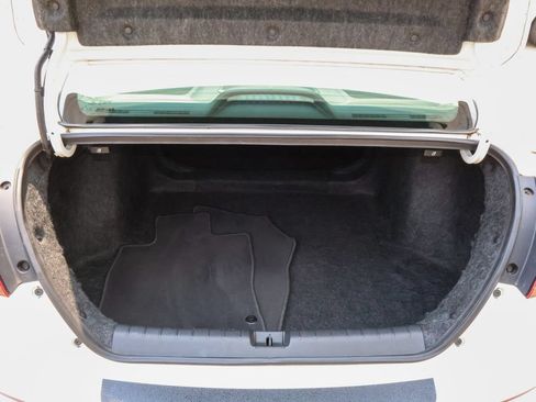 Used 2019 Honda Insight Touring image 9