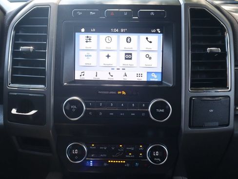 Used 2019 Ford Expedition Max XLT w/ Equipment Group 202A AWD/4WD image 35