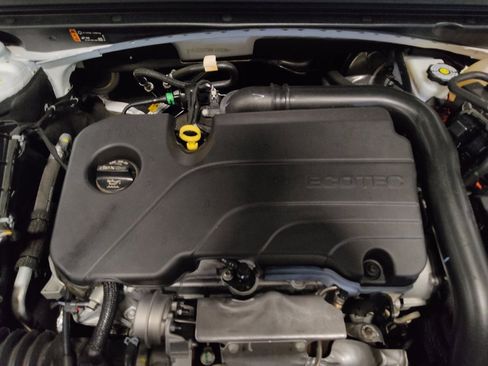 Used 2022 Chevrolet Malibu LS w/ Driver Confidence Package II FWD image 30