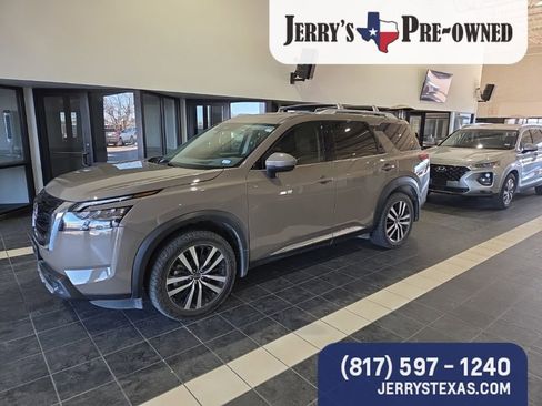 Used 2023 Nissan Pathfinder Platinum w/ Lighting Package (N92) image 1