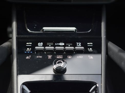 Certified 2026 Porsche Cayenne S AWD/4WD image 22