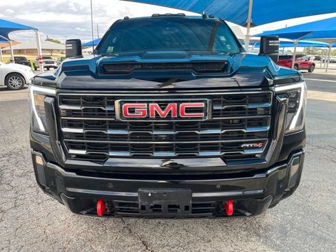 Used 2024 GMC Sierra 2500 AT4 w/ AT4 Premium Plus Package AWD/4WD image 2