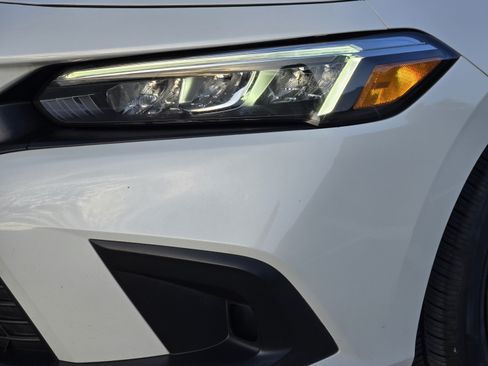 Used 2023 Honda Civic LX image 28