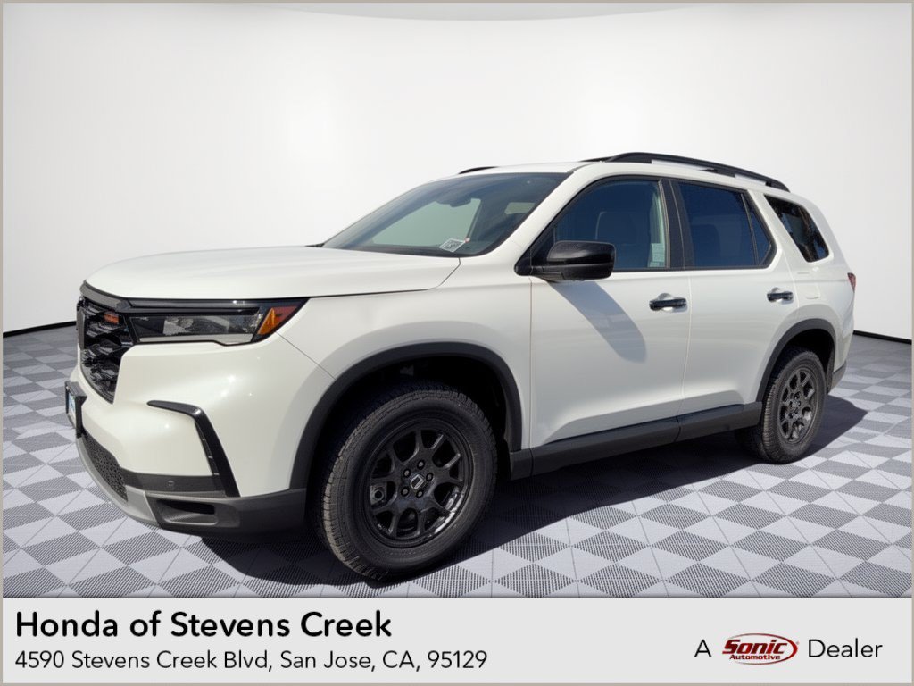 Certified 2024 Honda Pilot TrailSport image 1