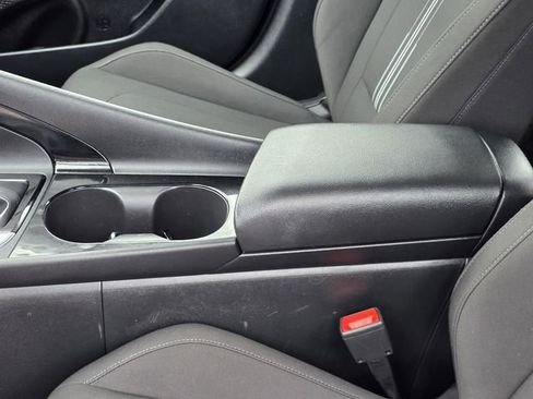 Used 2025 Hyundai Elantra SEL image 6