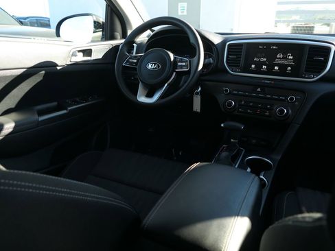 Used 2022 Kia Sportage LX image 30