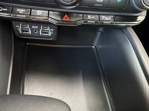 Used 2024 Dodge Durango GT AWD/4WD image 28