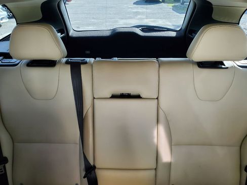 Used 2016 Volvo XC60 T6 w/ Proximity Package image 24