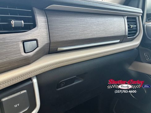Used 2024 Ford Expedition Limited RWD image 31