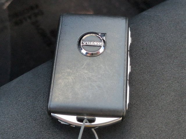 Used 2023 Volvo XC40 Recharge Ultimate w/ Protection Package Premier AWD/4WD image 29