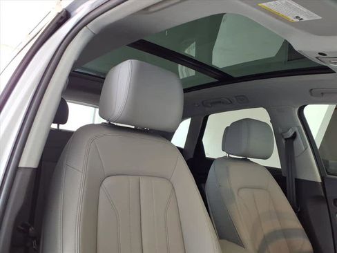 Used 2023 Audi Q5 2.0T Premium w/ Convenience Package image 23