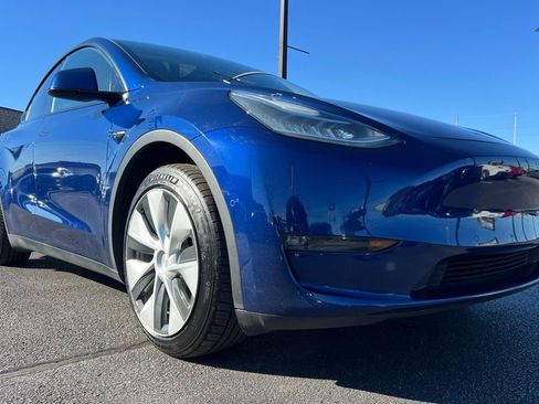 Used 2021 Tesla Model Y Long Range image 6
