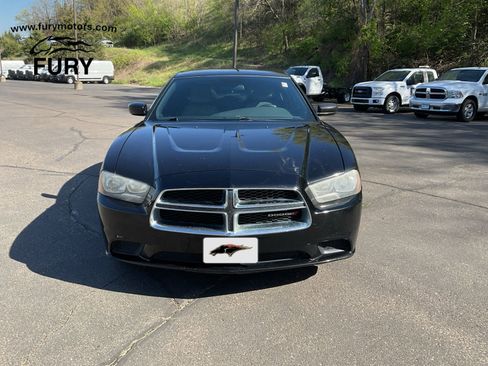 Used 2014 Dodge Charger SE RWD image 18