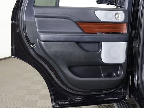 Used 2023 Lincoln Navigator Reserve AWD/4WD image 35