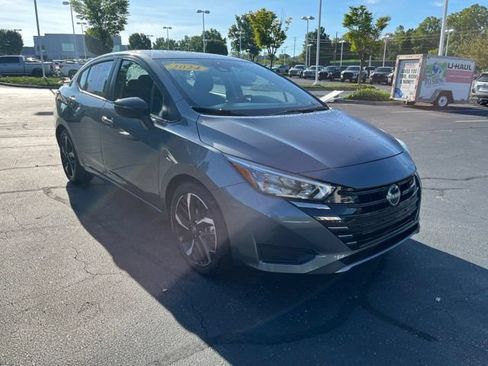 Used 2024 Nissan Versa SR FWD image 4
