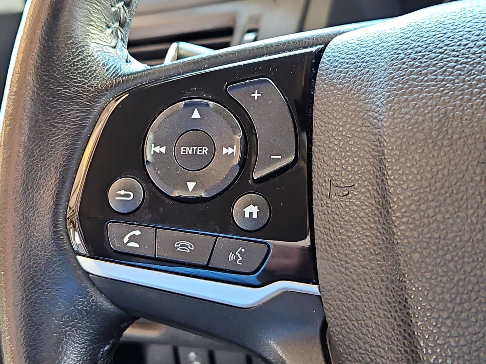 Used 2020 Honda Pilot Touring image 13