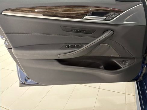 Certified 2023 BMW 530i xDrive w/ M Sport Package image 10