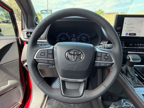 New 2026 Toyota Sienna XSE FWD image 19