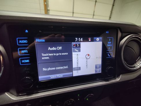 Used 2018 Toyota Tacoma TRD Off-Road w/ TRD Premium Off Road Package AWD/4WD image 43
