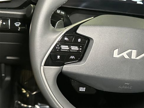 Certified 2025 Kia Niro Wind image 26