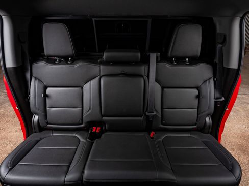 Used 2019 Chevrolet Silverado 1500 LT Trail Boss image 35