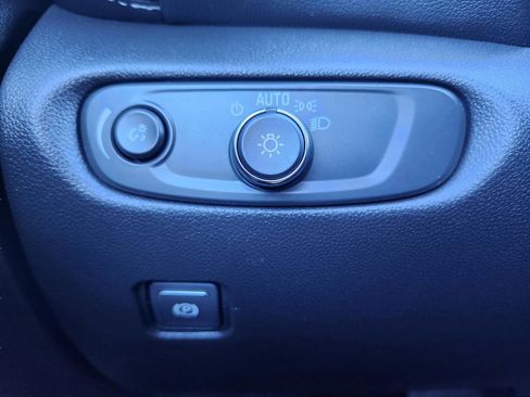 Used 2024 Chevrolet Blazer LT image 17