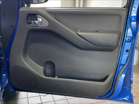 Used 2013 Nissan Frontier SV w/ SV Value Truck Pkg image 19