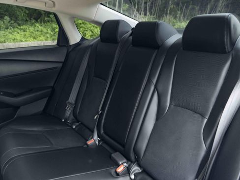 Used 2024 Honda Accord EX-L image 18