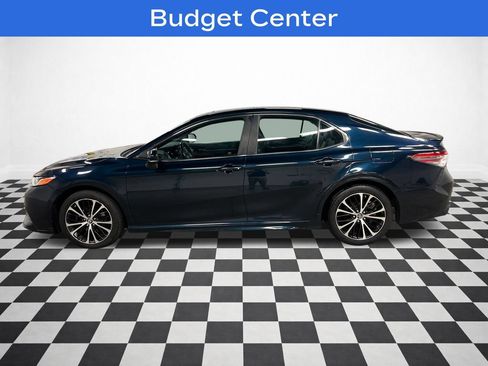 Used 2018 Toyota Camry SE w/ Moonroof Package FWD image 5