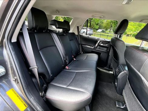 Used 2021 Toyota 4Runner TRD Off-Road Premium AWD/4WD image 19