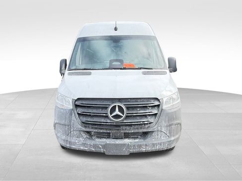 Used 2025 Mercedes-Benz Sprinter 2500 image 2