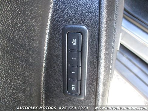 Used 2016 Chevrolet Suburban LT AWD/4WD image 38