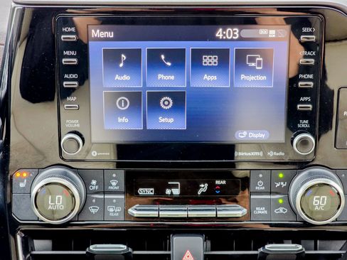 Used 2022 Toyota Highlander XLE image 36