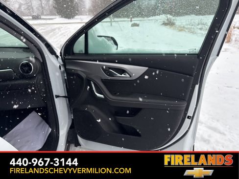 New 2025 Chevrolet Blazer LT w/ Midnight/Sport Edition image 24