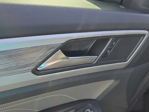 Used 2023 Volkswagen Atlas Cross Sport SE w/ Panoramic Sunroof Package AWD/4WD image 19