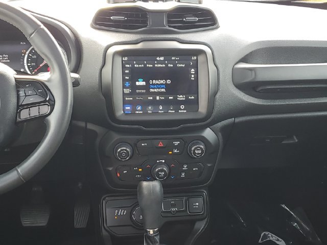 Used 2022 Jeep Renegade Altitude w/ Sun/Sound Group AWD/4WD image 30