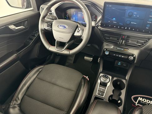 Used 2023 Ford Escape ST-Line w/ Tech Pack #1 AWD/4WD image 32