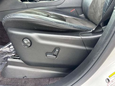 Certified 2019 Jeep Grand Cherokee Altitude image 32