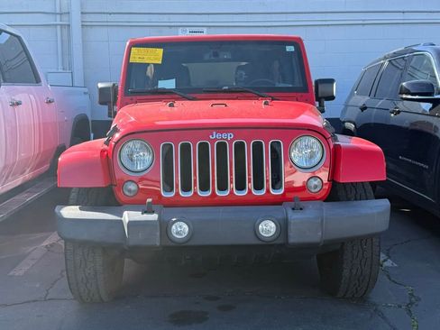 Used 2016 Jeep Wrangler Unlimited Sahara w/ Connectivity Group image 2