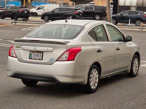 Used 2016 Nissan Versa S Plus FWD image 7