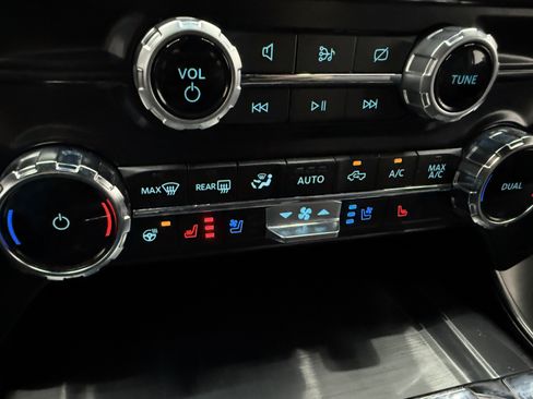 Used 2024 Ford F150 Lariat w/ Equipment Group 502A High AWD/4WD image 19