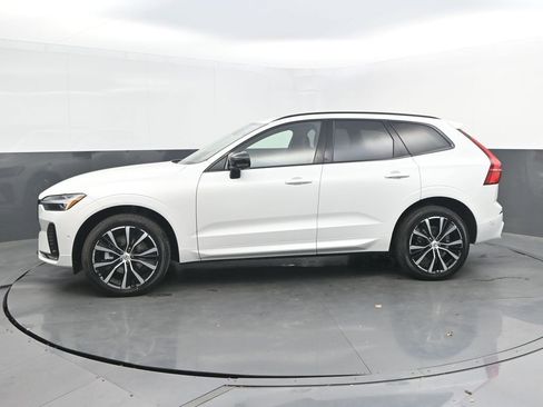 Certified 2025 Volvo XC60 B5 Plus AWD/4WD image 2