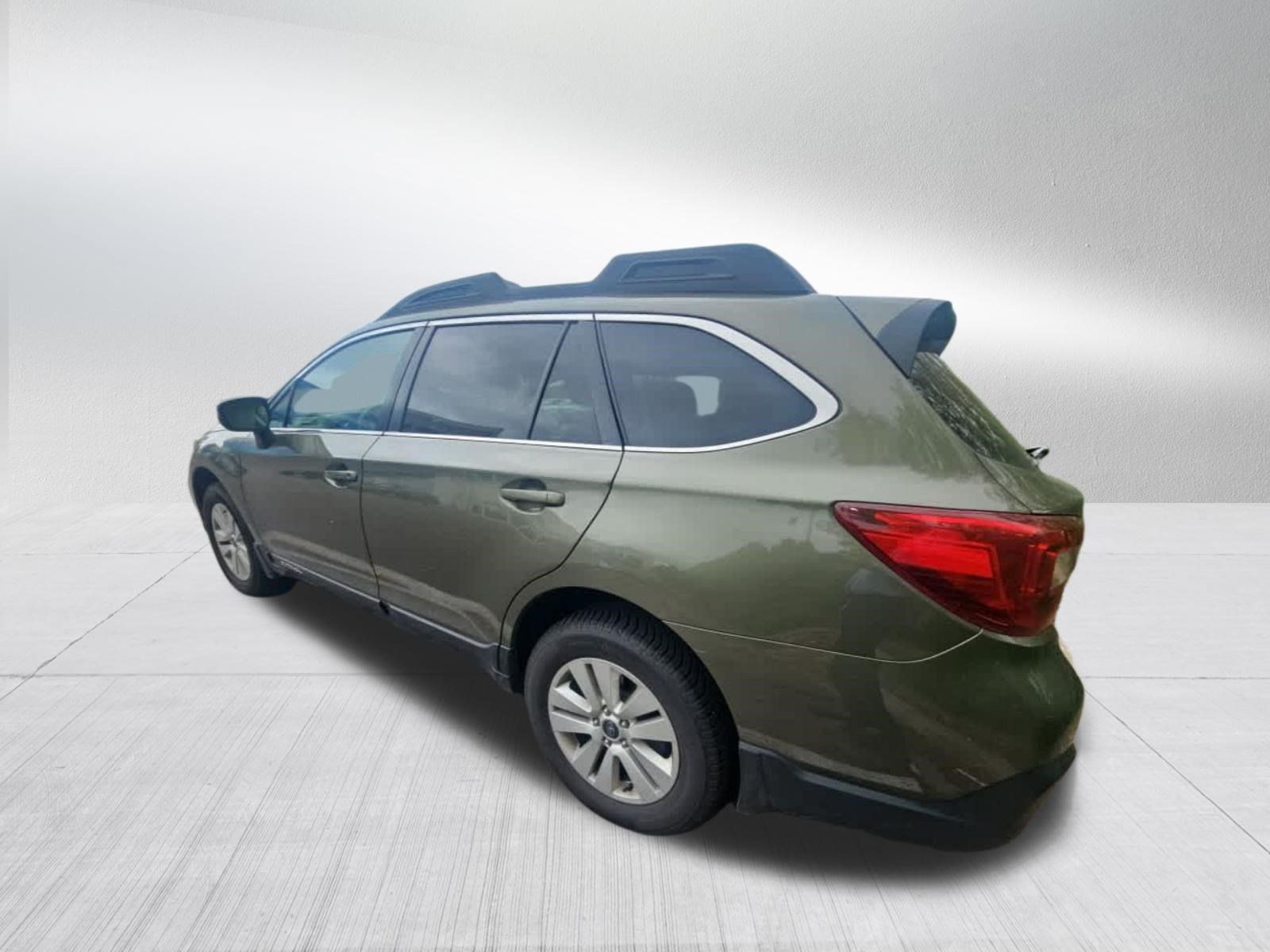 Used 2018 Subaru Outback 2.5i Premium AWD/4WD image 6