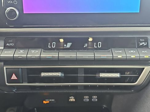 Used 2025 Toyota Camry LE image 20